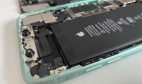 Changement de batterie de téléphone à Montpon-Ménestérol